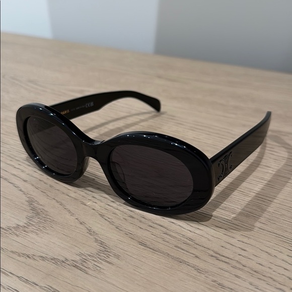 CELINE TRIOMPHE CL40194U BLACK/BLACK SUNGLASSES - Picture 1 of 5